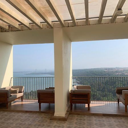 Pool And Garden View Good Stay Premium 2 Bhk Flat 104 Dabolim Buitenkant foto