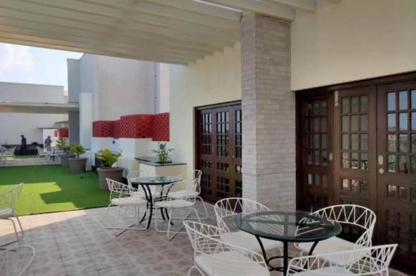 Pool And Garden View Good Stay Premium 2 Bhk Flat 104 Dabolim Buitenkant foto